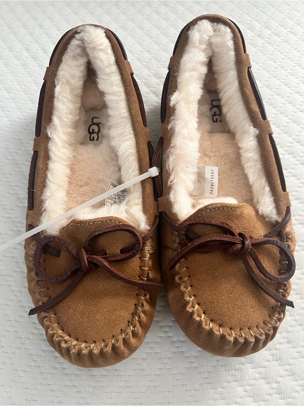 UGG Chestnut Brown Suede Moccasin Slippers with Shearling US 5 NEW